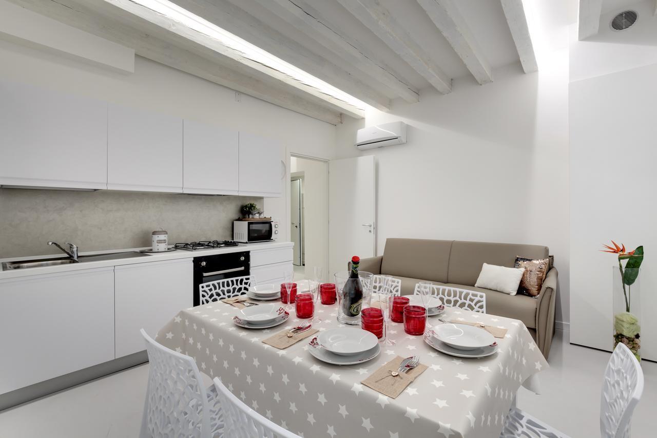 Bacchus Apartment