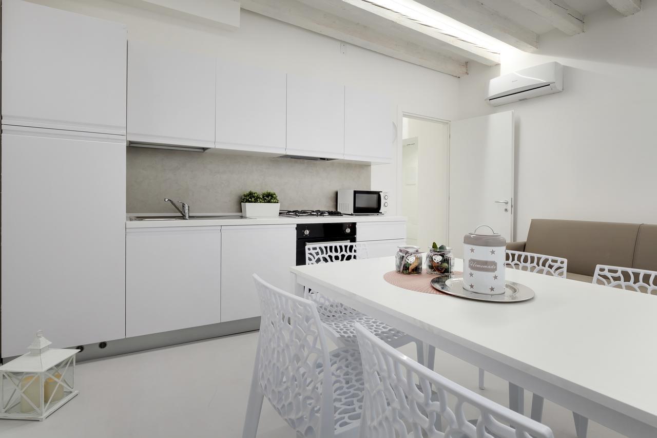 Bacchus Apartment
